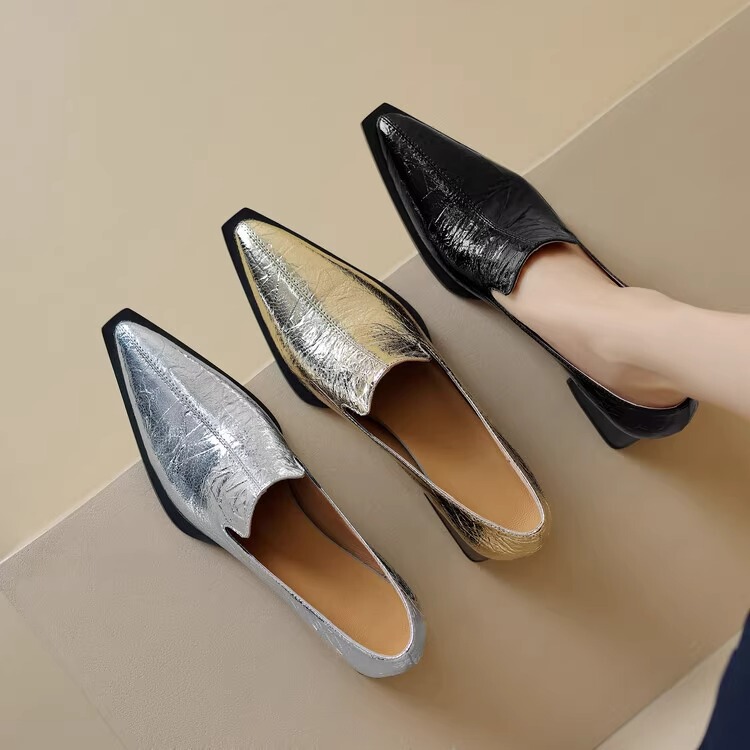 Shallow Mouth Pointed Shoes Women's 2024 Autumn New Lazy Slip-on High Fashion Leather Shoes Simple Thick Heel Work Shoes Shallow Mouth Pointed Shoes Women's 2024 Autumn New Lazy Slip-on High Fashion Leather Shoes Simple Thick Heel Work Shoes
