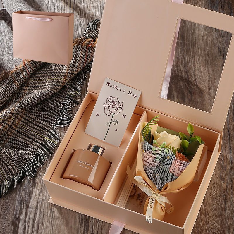 Carnation aromatherapy gift box + considerate + greeting card