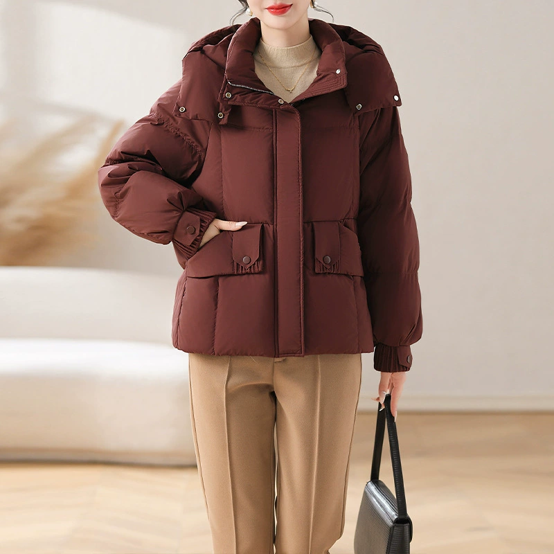 Молодая мама одеваются зимой 2024 новая свободная белая утка пуховик среднего возраста дамы с капюшоном толстый пуховик