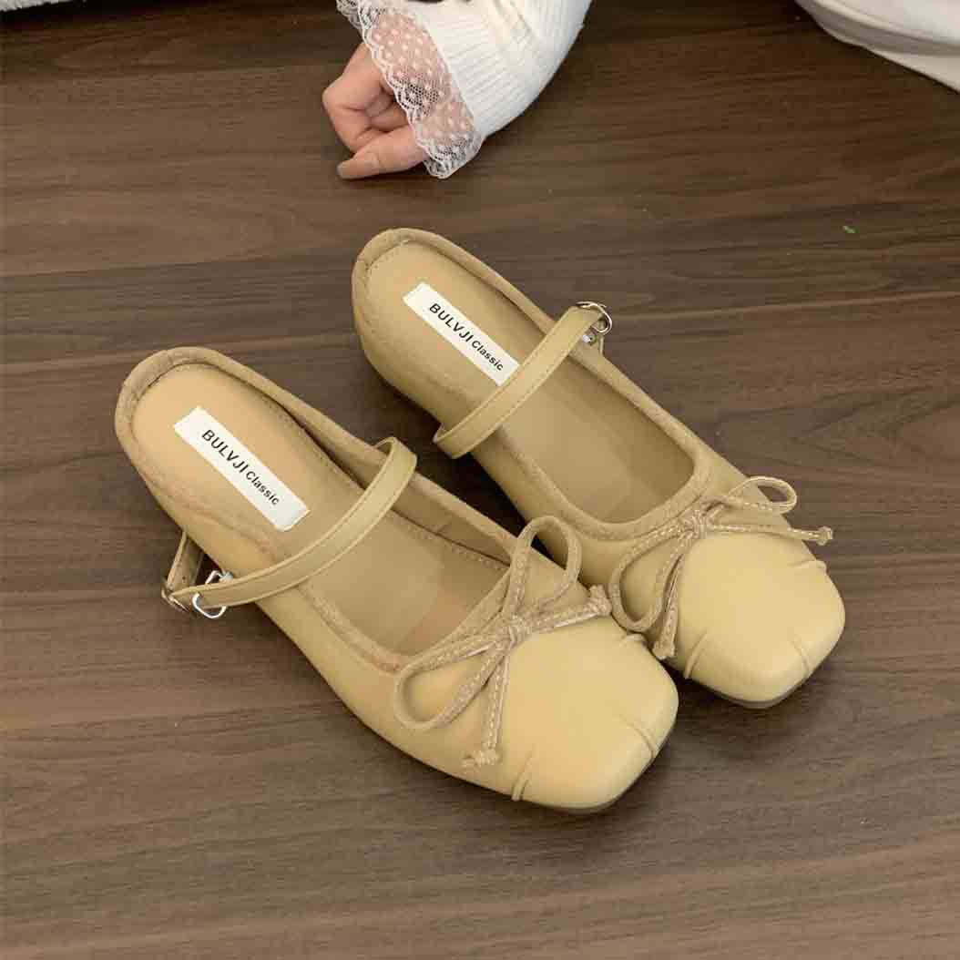 Media pantuflas de puntera plateada aumentada interior, ropa exterior femenina 2025 nuevo estilo primavera hada noche suela gruesa zapatos Mary Jane