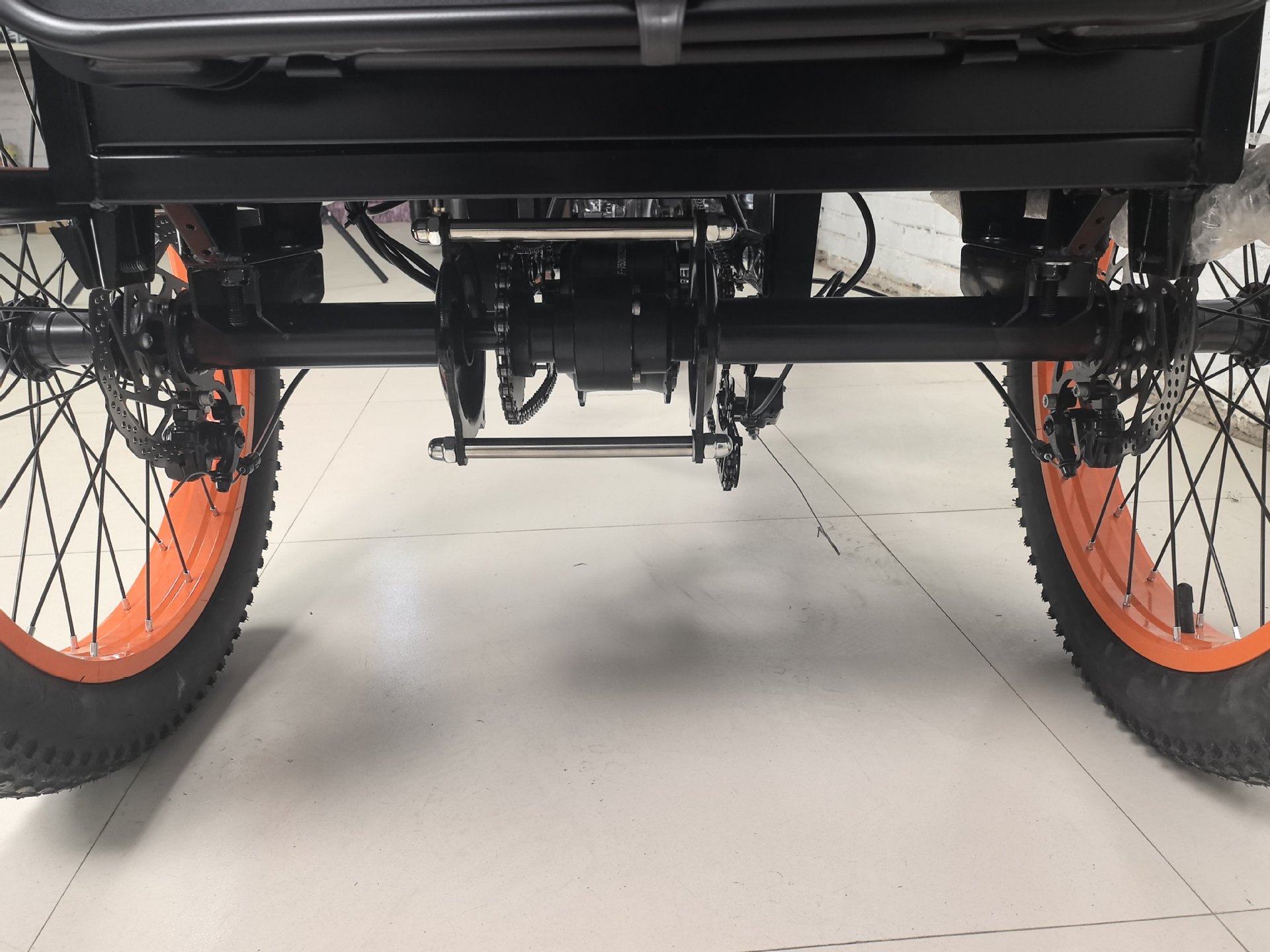 20-inch Electric Power-Assisted Tricycle with Front and Rear Frames