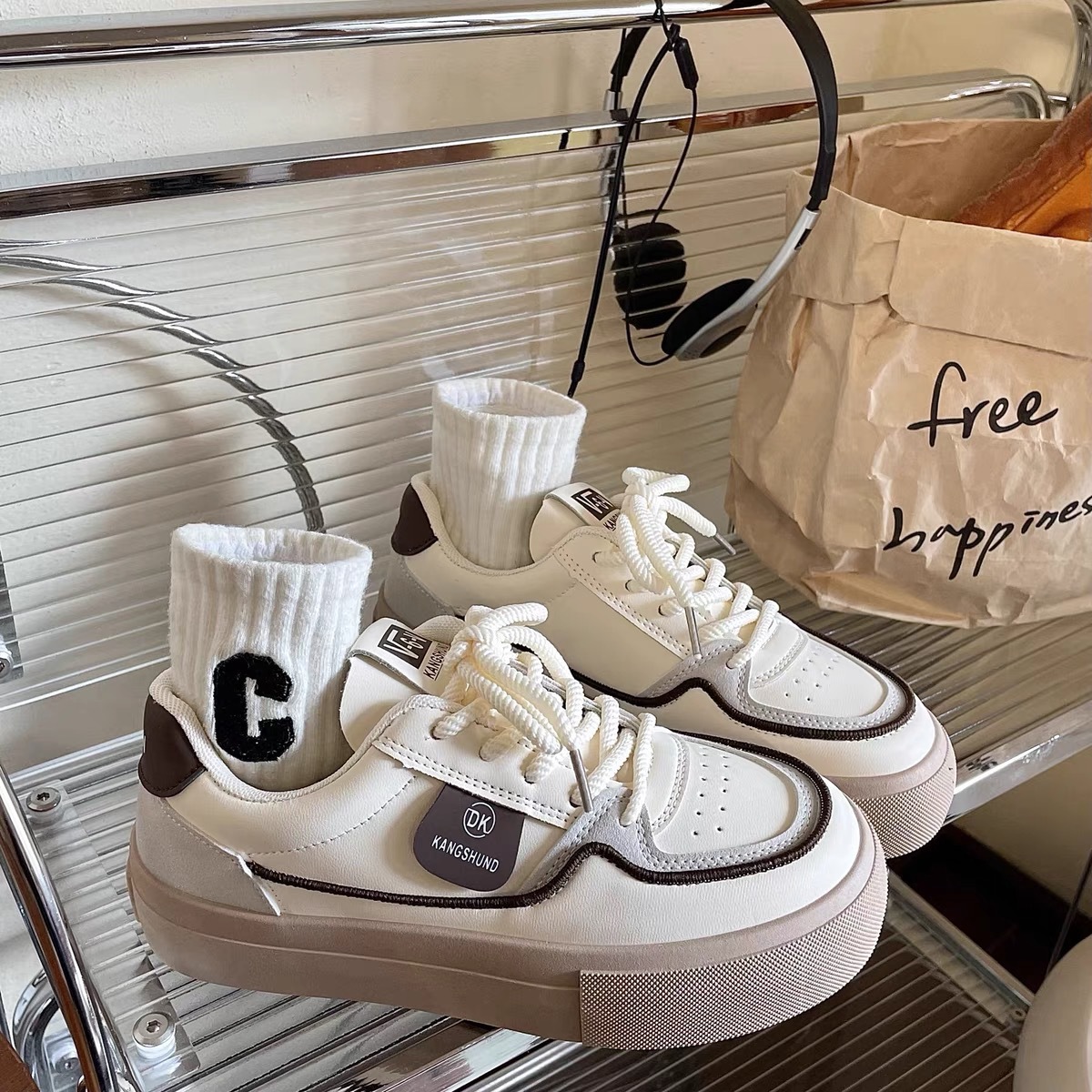 Summer white sneakers