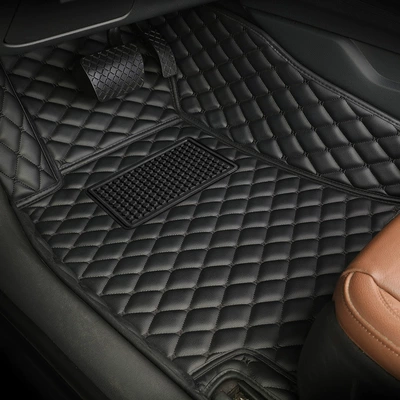 Seat, Fully Enclosed, Single Piece, Front | Universal Foot Pad - main-driver-single-layer-black-black-line