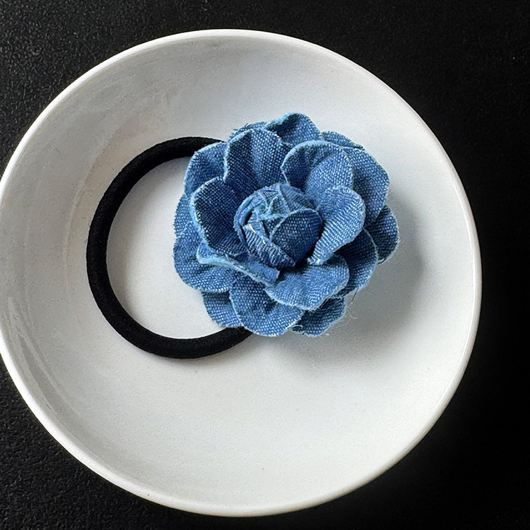 데님 라이트 블루 카멜리아 헤어 로프