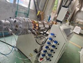 塑机辅机;塑料挤出机;混合机