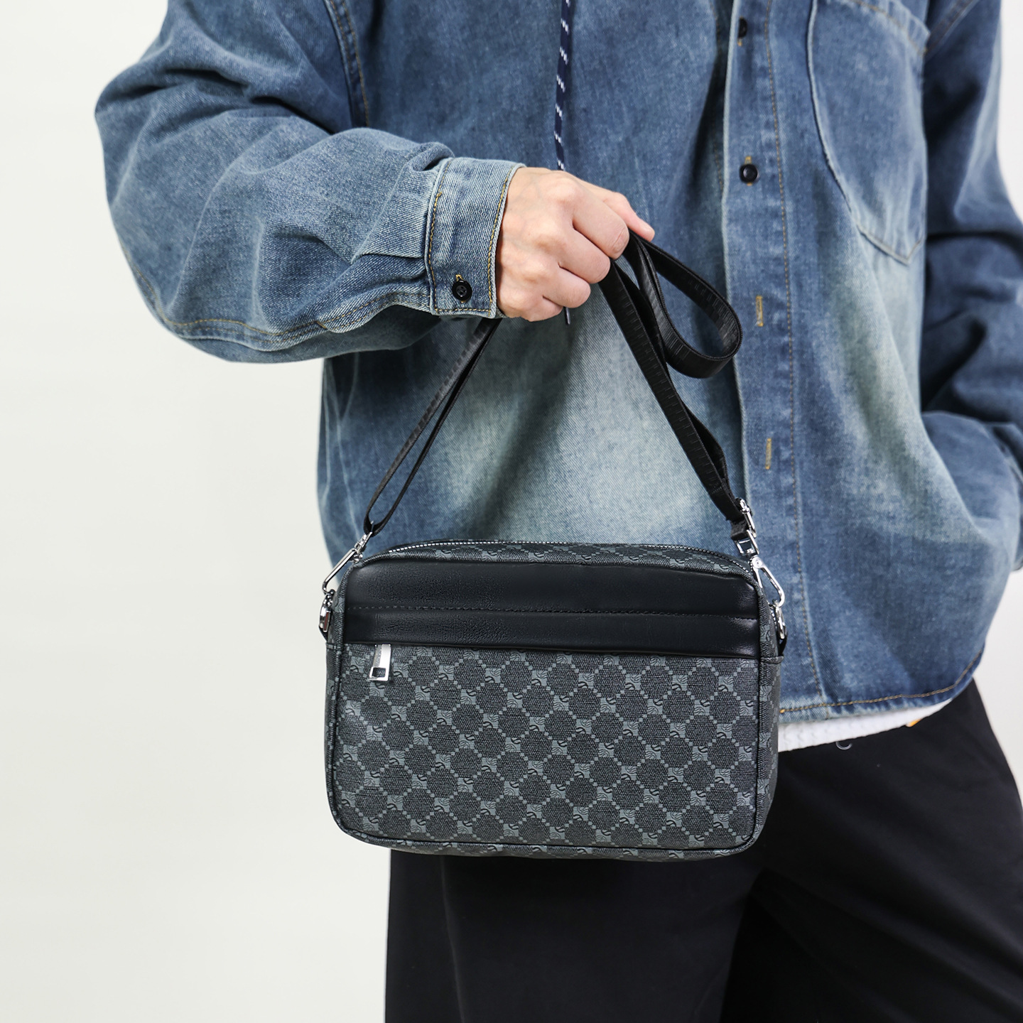 Bolso de hombro para hombres, bolso de gran capacidad, bolso de mano simple, bolso de hombre, bolso cuadrado retro europeo y americano