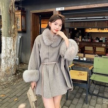 今年流行高级感新年战袍2024秋冬款袖口毛毛袖毛领气质毛呢大衣女