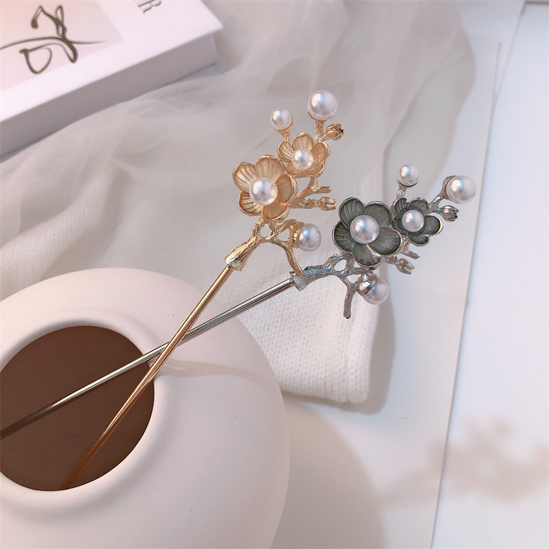 Clipper de cabello de flor de ciruela de alto nivel nuevo estilo chino de estilo nacional de metal, estilo antiguo cheongsam, clipper de cabello de lujo ligero adornamiento para el cabello