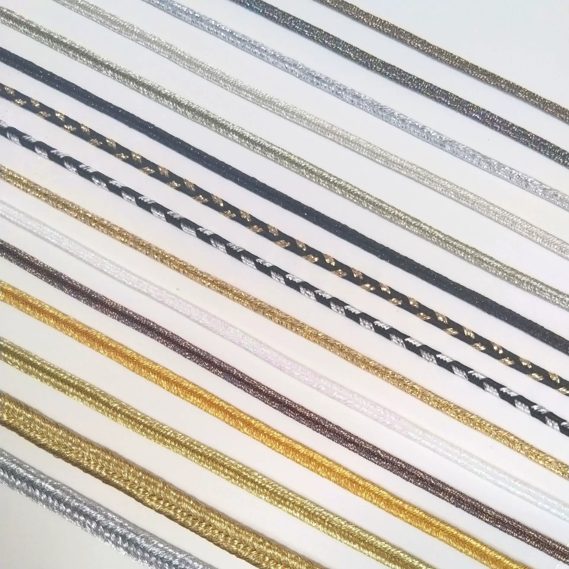 厂家2mm3mm4mm5mm7mm绣花织带金银蛇腹带凹带坑绳编织蛇腹带K绳