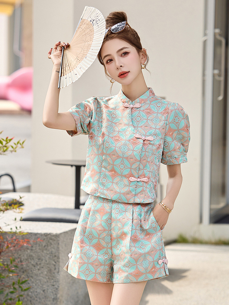 Bộ quần áo nữ mùa hè 2025 áo khoác jacquard quần short hai mảnh phong cách tân cổ điển — Màu xanh lục nhạt, Màu xanh lam, Màu đỏ