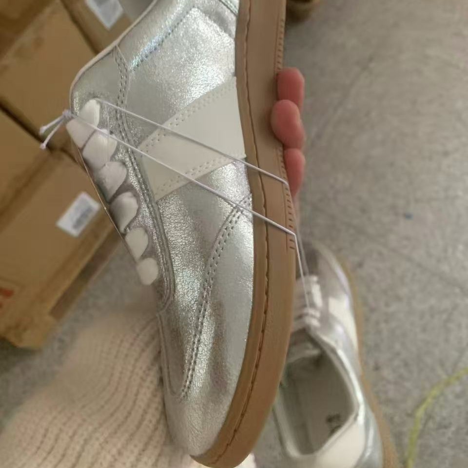 XZ-026外贸童鞋库存清仓处理儿童鞋子