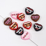 亚克力装饰爱心DIY饰品配件串珠配饰钥匙扣挂件项链手串配饰批发