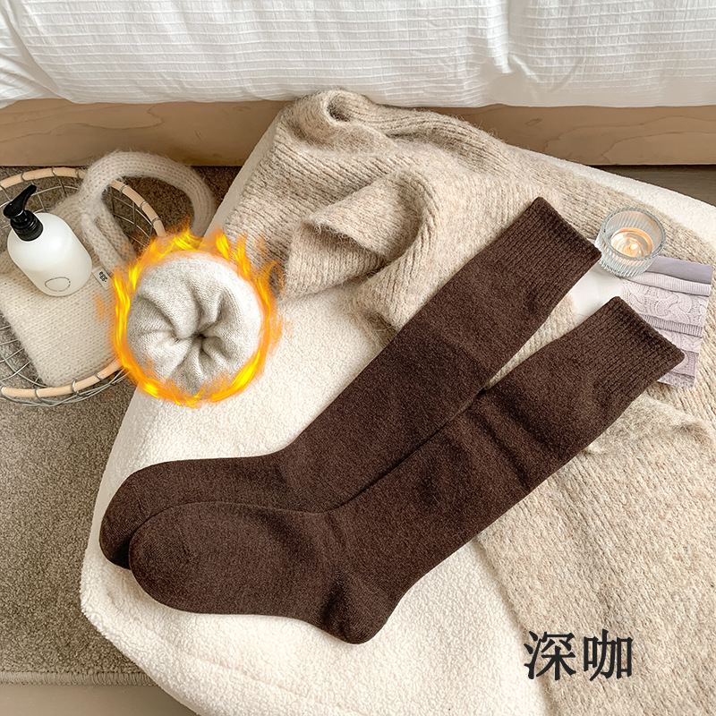Calcetines de mujer invierno engrosado calcetines de oveja invierno calcetines de calcetines de mujer al por mayor