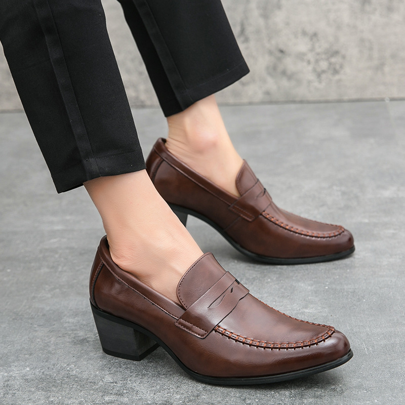 Comercio exterior transfronterizo nuevo estilo retro zapatos de hombre de tacón alto moda zapatos de cuero de negocios europeos y estadounidenses zapatos de cuero de moda image 3