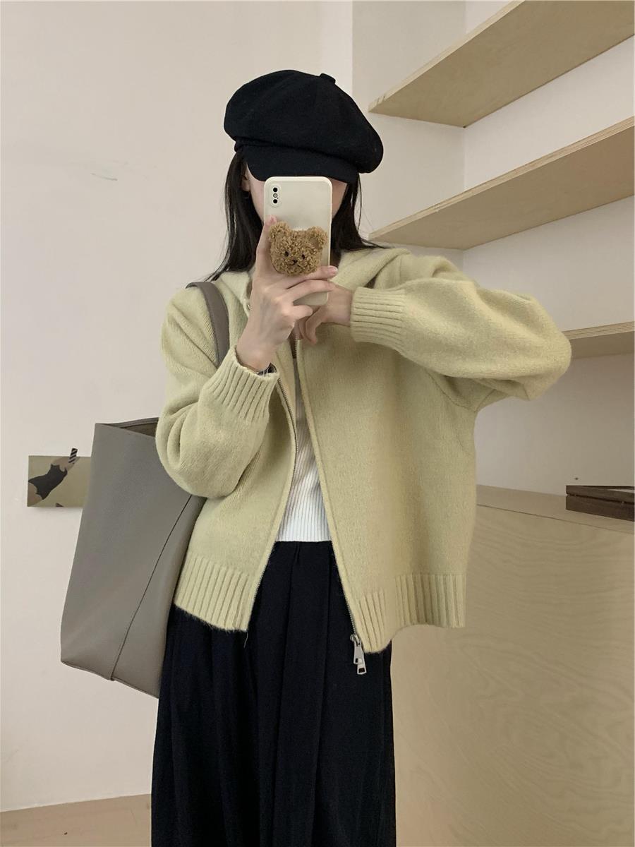 Autumn cardigan with hood