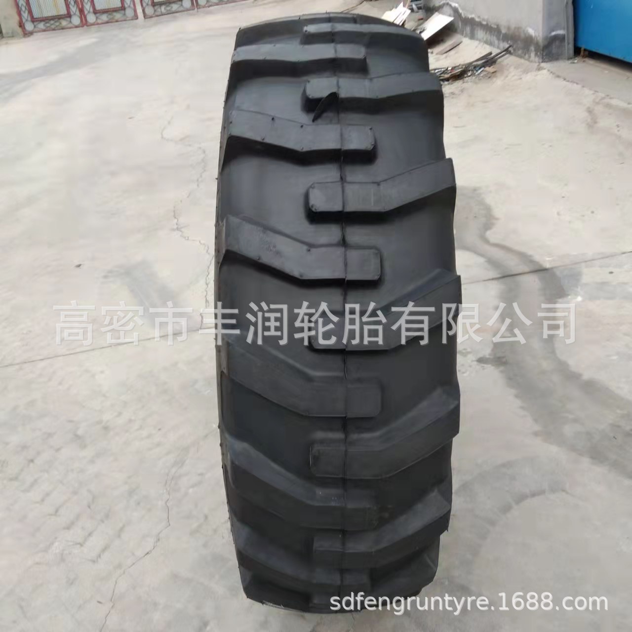 供应挖掘机轮胎 16.9-24两头忙工程机械轮胎加厚耐磨轮胎