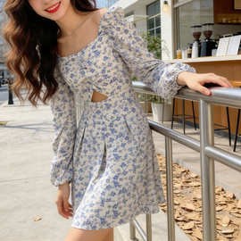 方领花边设计感小众灯笼袖短裙女法式温柔风甜美收腰显瘦连衣裙子