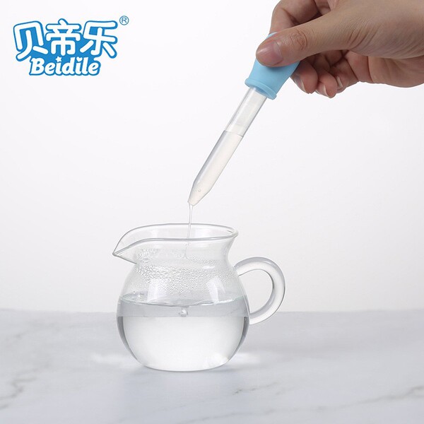 Silicone pipette