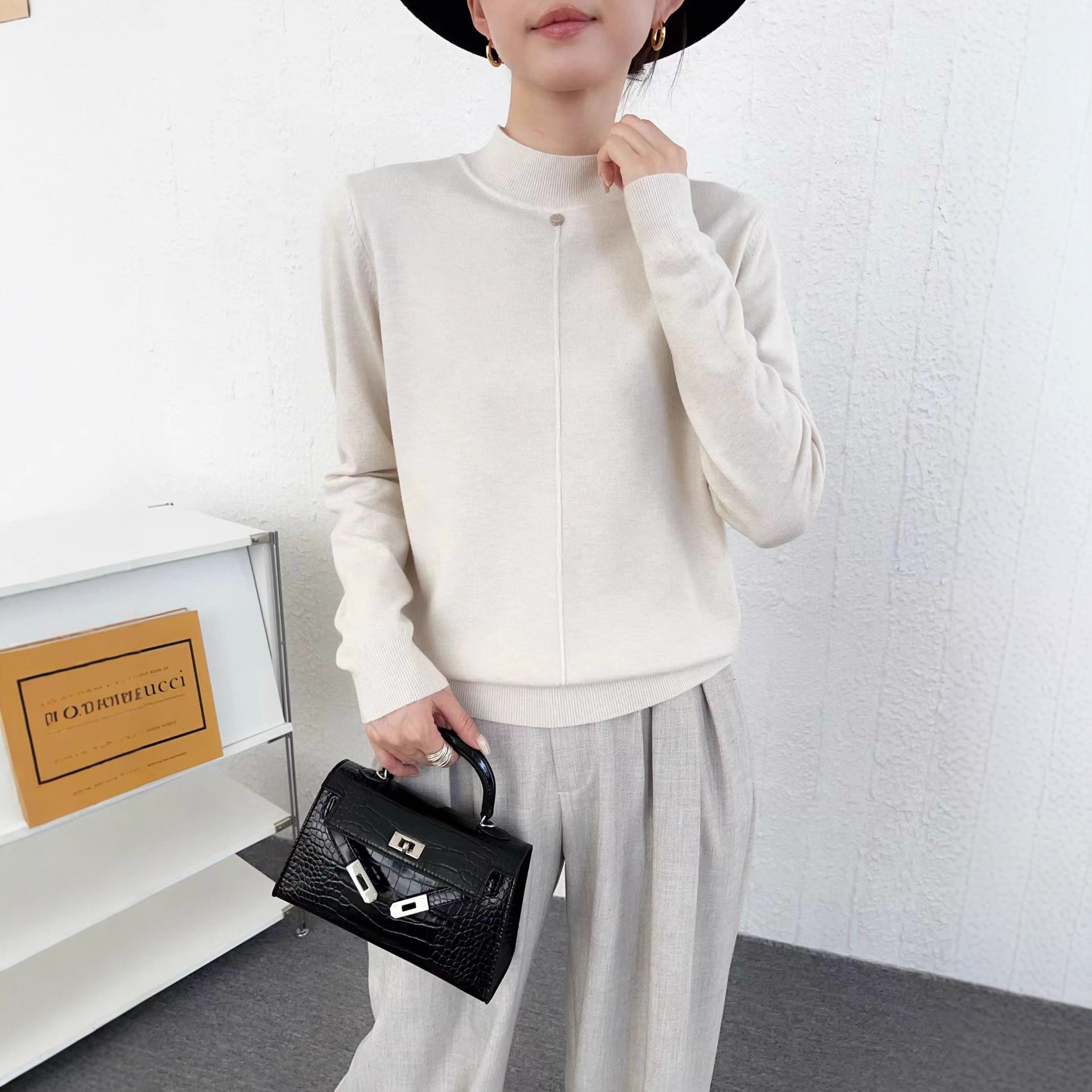 2025秋装季韩版新款纯色内搭半高领套头简约时尚修身显瘦长袖针织