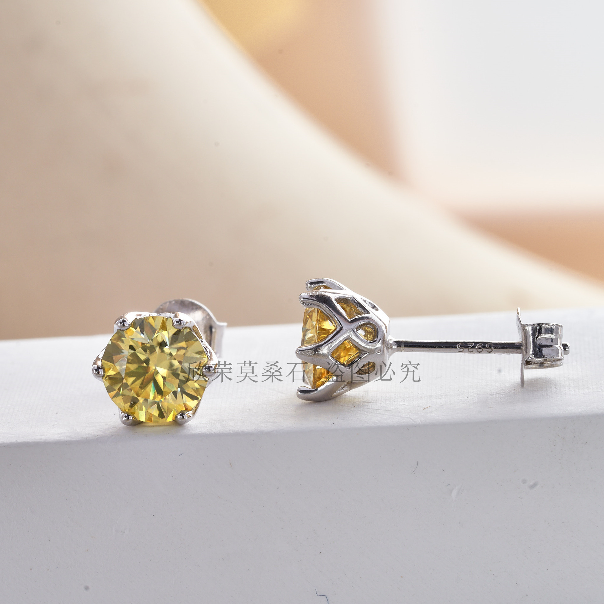 1CTX2 pernos de piedra de moissanita amarillo limón con certificado GRA cabeza de toro pernos de piedra de moissanita se pueden medir con un bolígrafo de plata S925