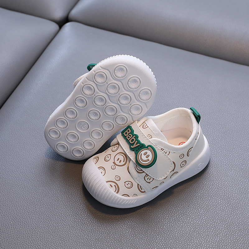 Zapatos de bebé otoño tesoro femenino suela suave 0-1 a 2 años caminando Baotou anti-colisión niños pequeños dibujos animados zapatos de bebé para hombres