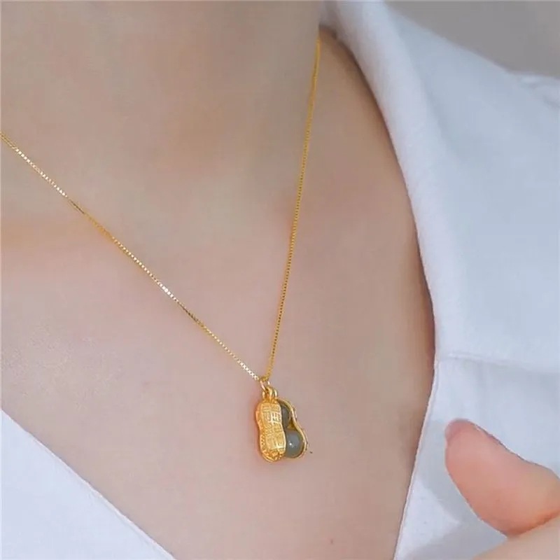 Neu Good Luky Erdnuss Licht Luxus Temperament Echt Vergoldet Anhänger Titan Stahl Halskette Weibliche Schlüsselbein Kette Nischen Design_voghion.com