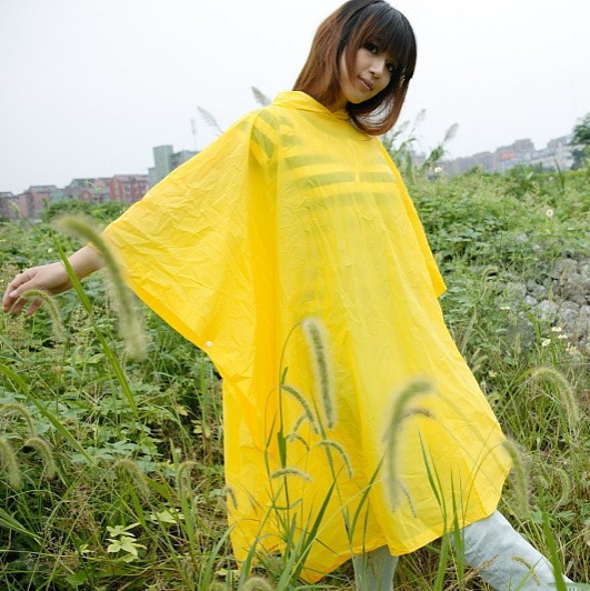 Raincoat Adult Square Poncho Pullover Waterproof Cape European Standard Environmentally Friendly Pvc Yellow Poncho Customization
