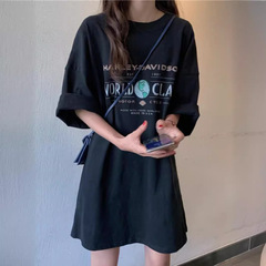 太ったmmの大きいサイズの黒いtシャツの女性の半袖の新型の長いタイプの夏のゆったりしている純綿のヨーロッパの商品の特大版の下で服を着て行方不明になります。