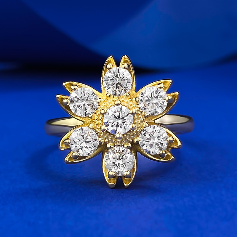 Creative fashionable jewelry