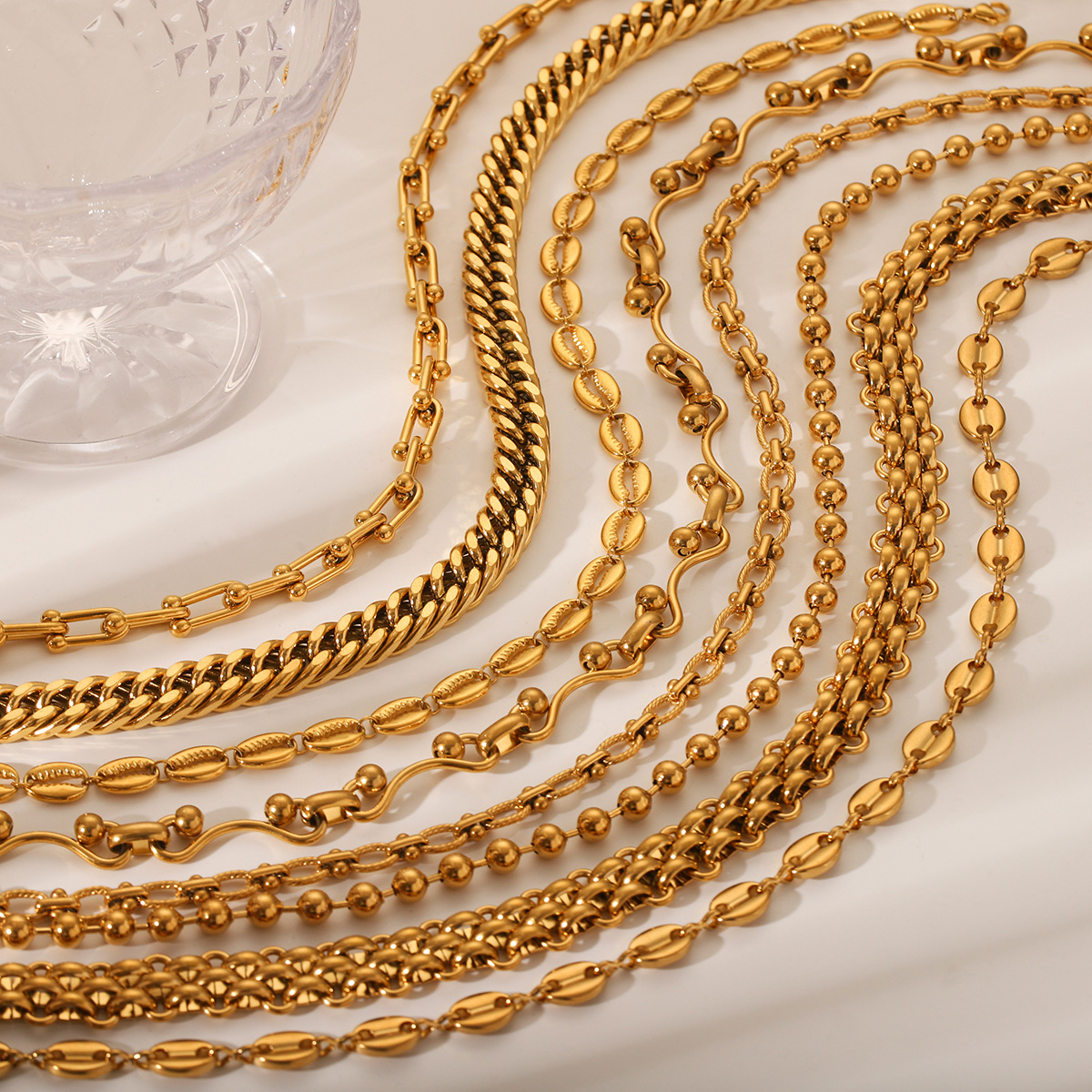 20g Weight PVD Coated Gold Plating Process Lobster Trigger Clasp Closure Clasp Closure Type 18K Real Gold Plated Plating Material Necklace Classification 304 Stainless Steel Chain Material Cuban Link Chain Curb Chain, coffee bean chain, ball chain Chain Type 1 Piece Quantity Casual, Daily Occasion 304 Stainless Steel Material Geometric Pattern Women's Gender IG Style, Vintage Style Style Waterproof Non Tarnish, Plating Craft PVD Coated Real Gold Plated Geometric 304 Stainless Steel IG Style Vintage Style Waterproof Non Tarnish 304 Stainless Steel Lobster Trigger Clasp Closure Necklace 1