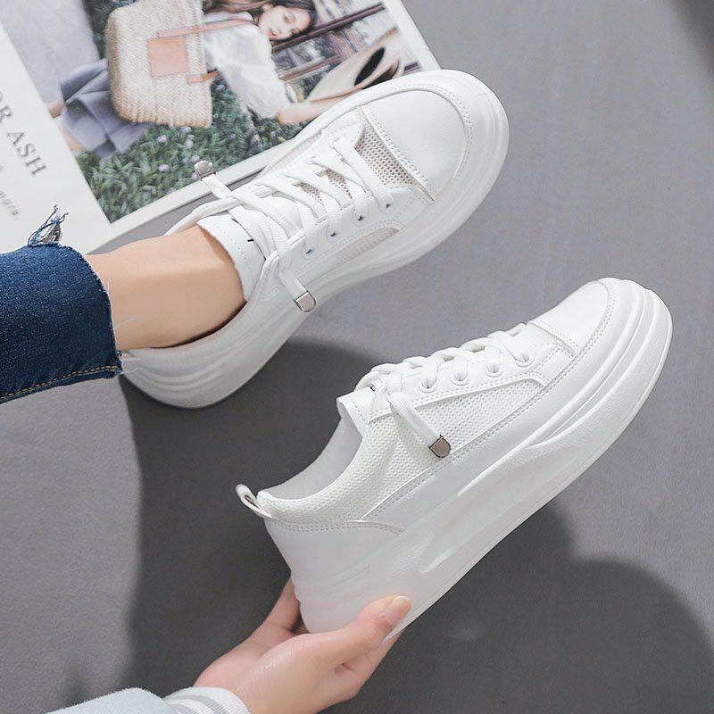Pequeños zapatos blancos para mujeres 2025, nuevos zapatos de skate de primavera, zapatos de suela gruesa, zapatos deportivos casuales de moda