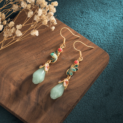 Aieryuan national fashion retro jewelry enamel niche 925 tremella needle magnolia flower imitation Hetian jade antique style earrings