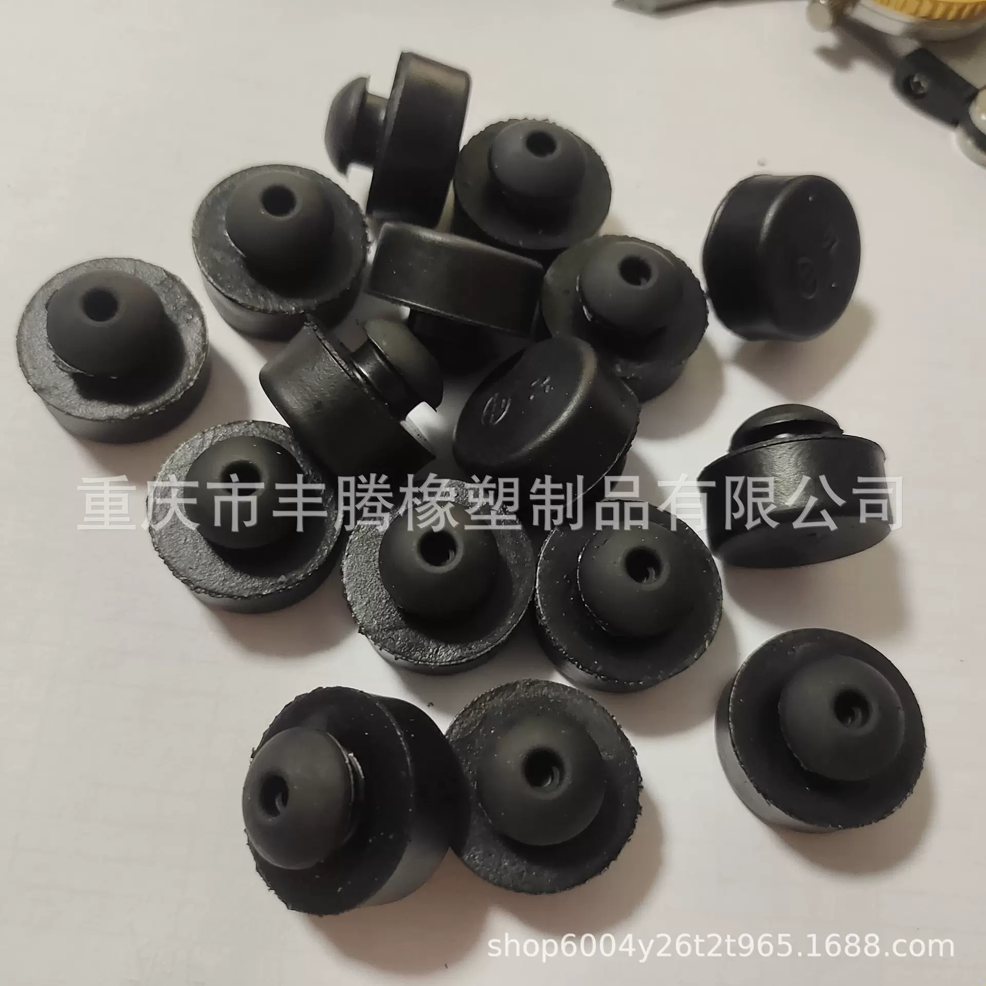 汽车摩托车电瓶车三轮车座椅座垫减震缓冲橡胶垫