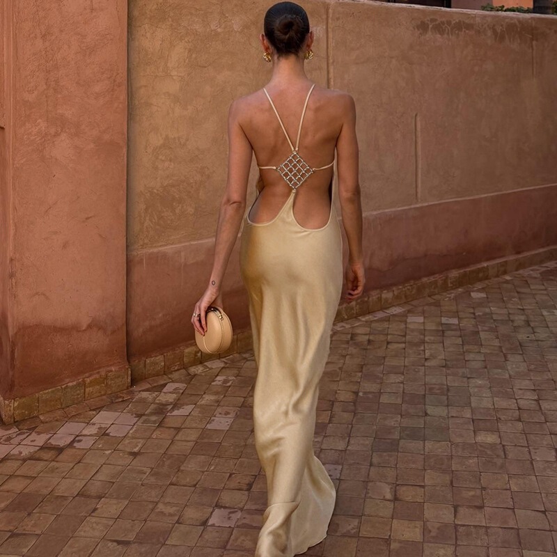 Light Luxury Satin Backless Halter Neck Slim Fit Long Dress with French Elegance, Sexy Socialite Evening Gown, Export Dress Light Luxury Satin Backless Halter Neck Slim Fit Long Dress with French Elegance, Sexy Socialite Evening Gown, Export Dress