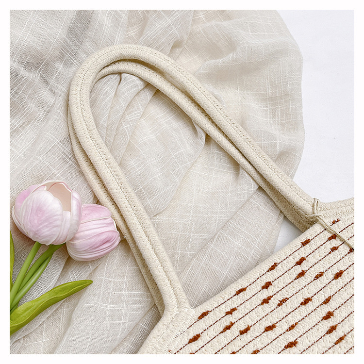 A trendy and stylish underarm bag for summer, a simple single-shoulder bag for women, and a fashionable, casual, and high-quality bag undefined