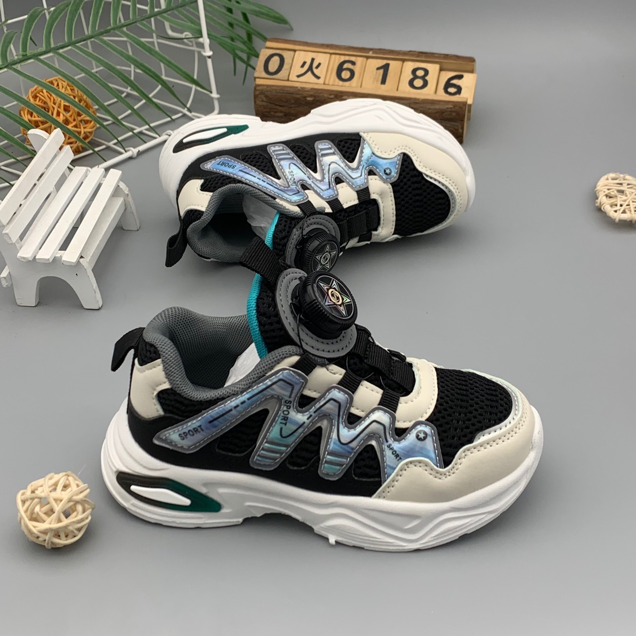 Autumn mesh breathable sports children's sneakers for boys