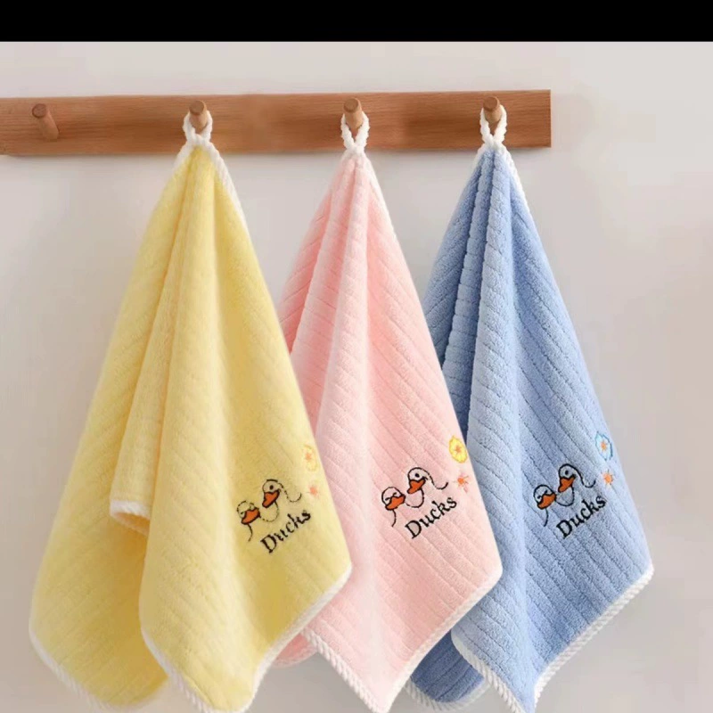 Коралловый бархатный мультяшный вышитый полотенце живое и счастливое утиное детское полотенце