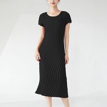 三宅手工褶皱连衣裙设计感小众高品质大牌风女装不规则高级感裙子