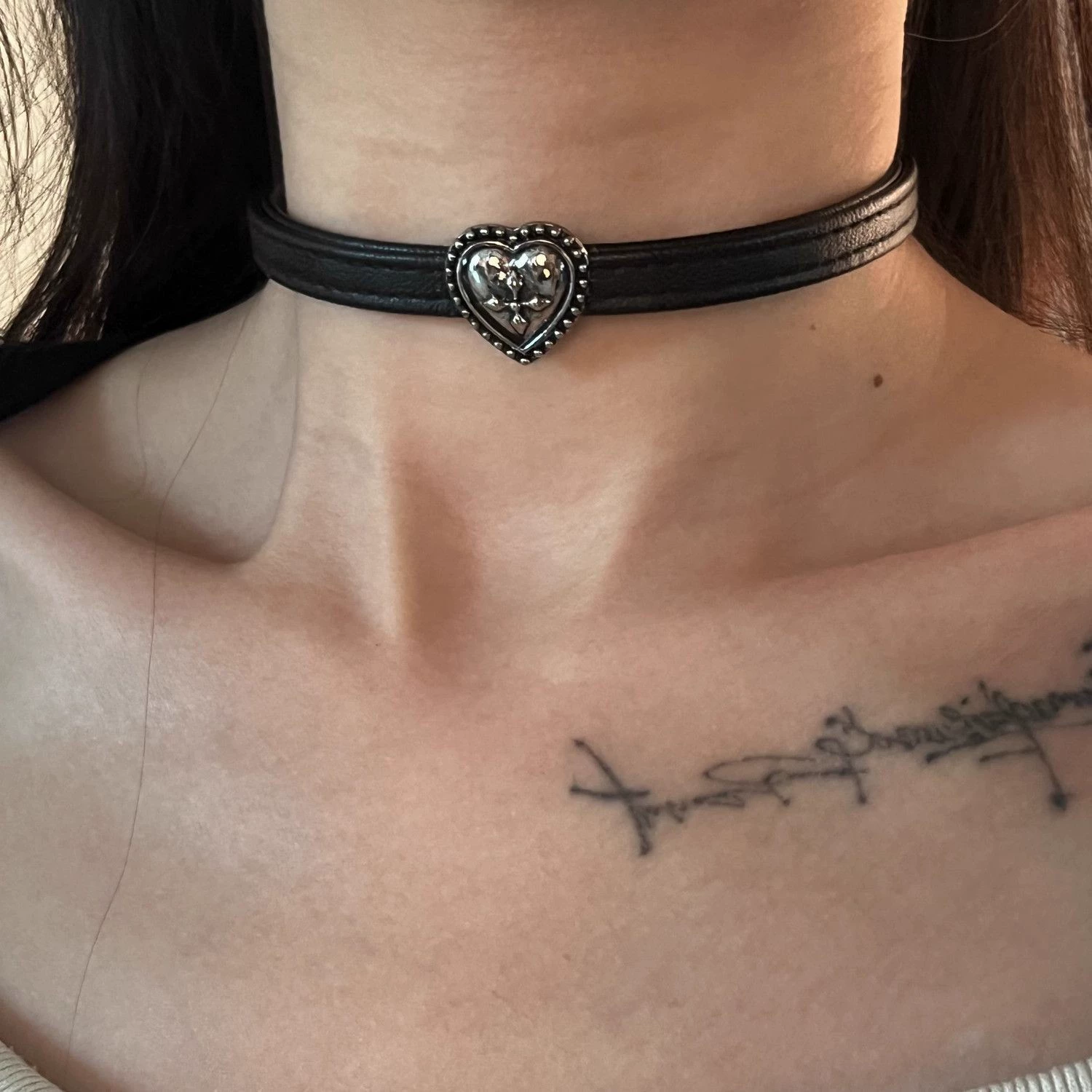Choker Necklace, Retro Solar Sun Pendant, Universal Denim Style, Adjustable Fit