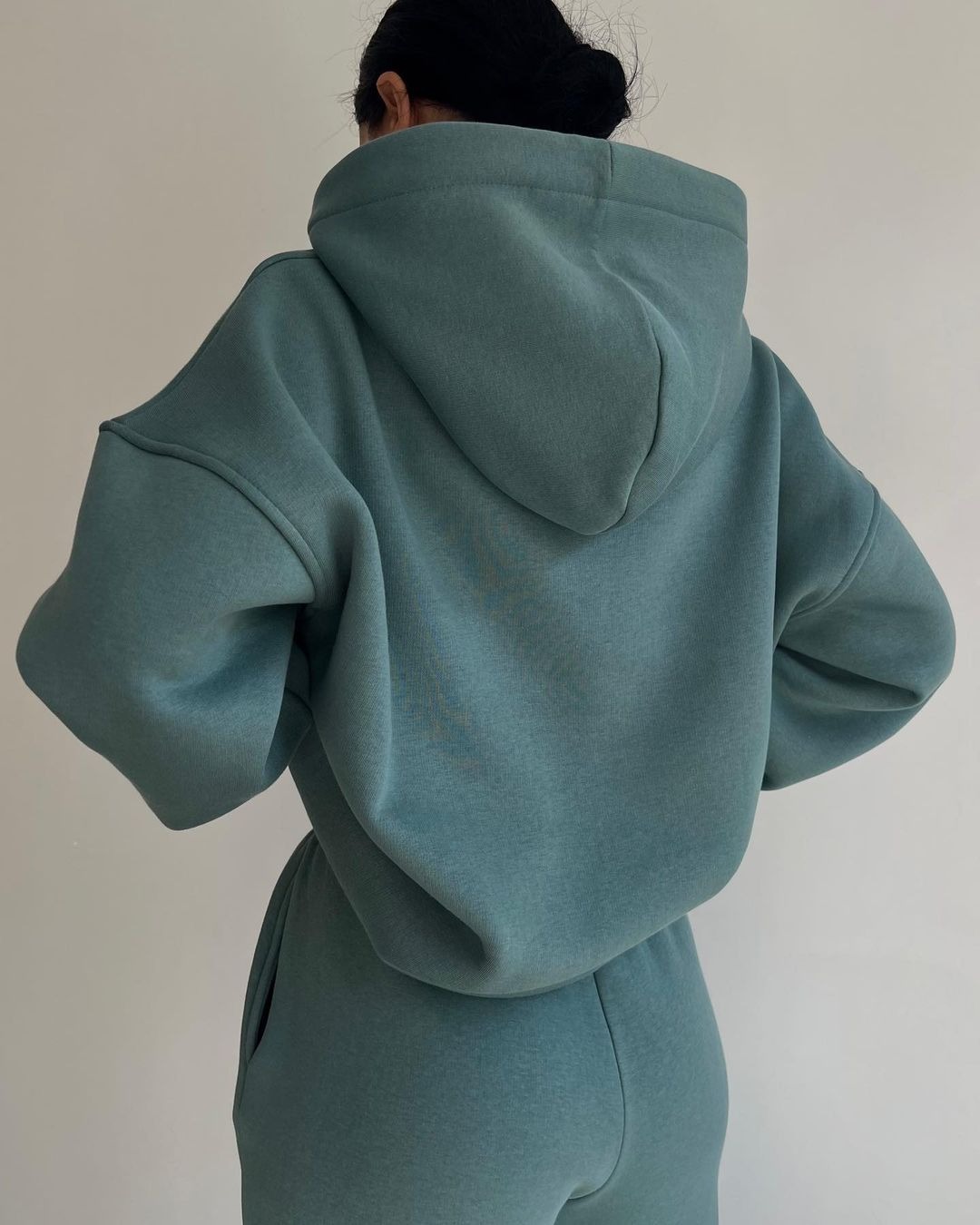 2024 Herbst/Winter neues lässiges Plüsch-Set mit langärmeligem Kapuzenpullover und Hose für Damen_voghion.com