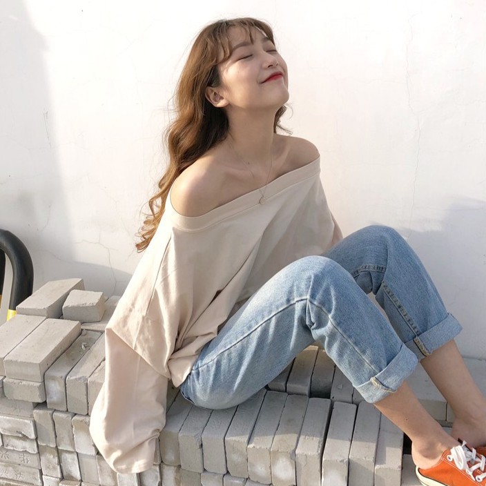Een los T-shirt met lange mouwen, nieuwe Koreaanse brede truffelschoudertop, casual onderkant trui voor dameshoodies_voghion.com