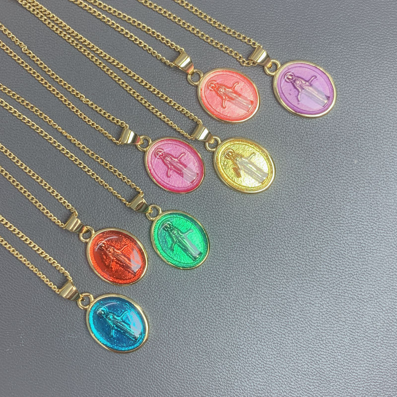국경 간 종교 기름 떨어지는 성모 마리아 펜던트 목걸이 여성 유럽과 미국 스타일의 골드 도금 타원형 펜던트 쇄골 체인 쥬얼리