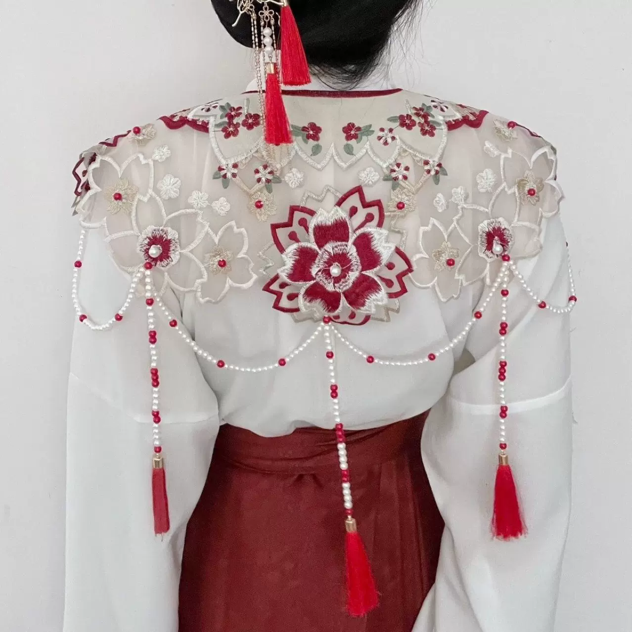 红色婚嫁樱花云肩汉服国风云回门流苏新娘云肩2024新款时尚新中式