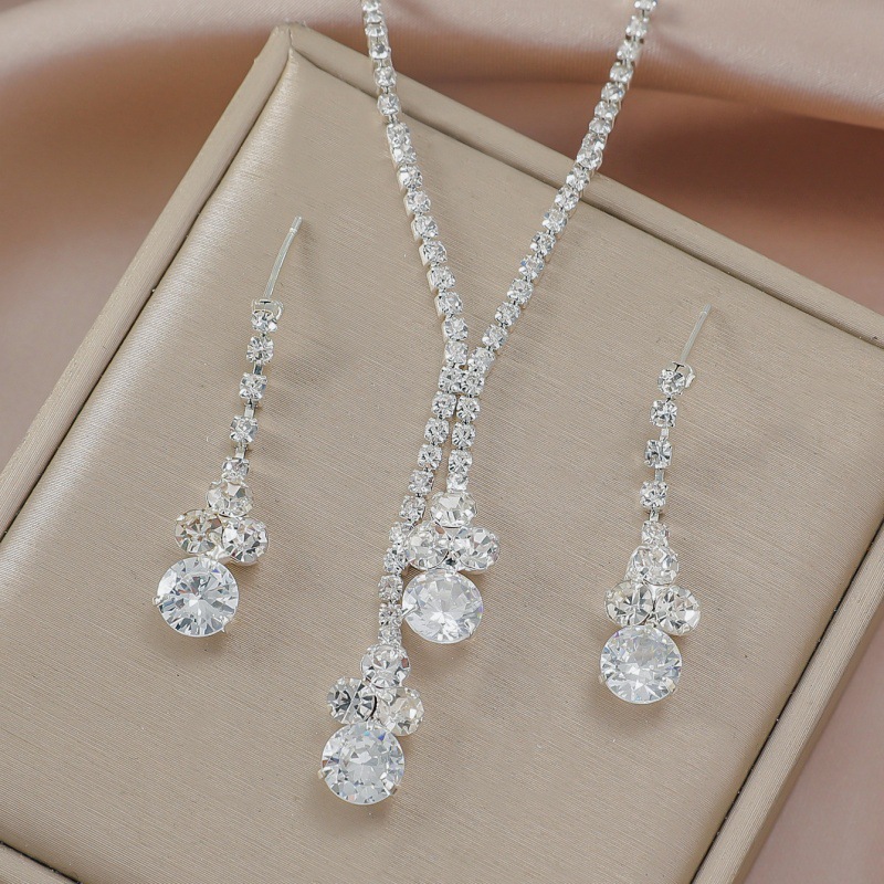 Conjunto de joias de noiva com strass colar e brincos_voghion.com