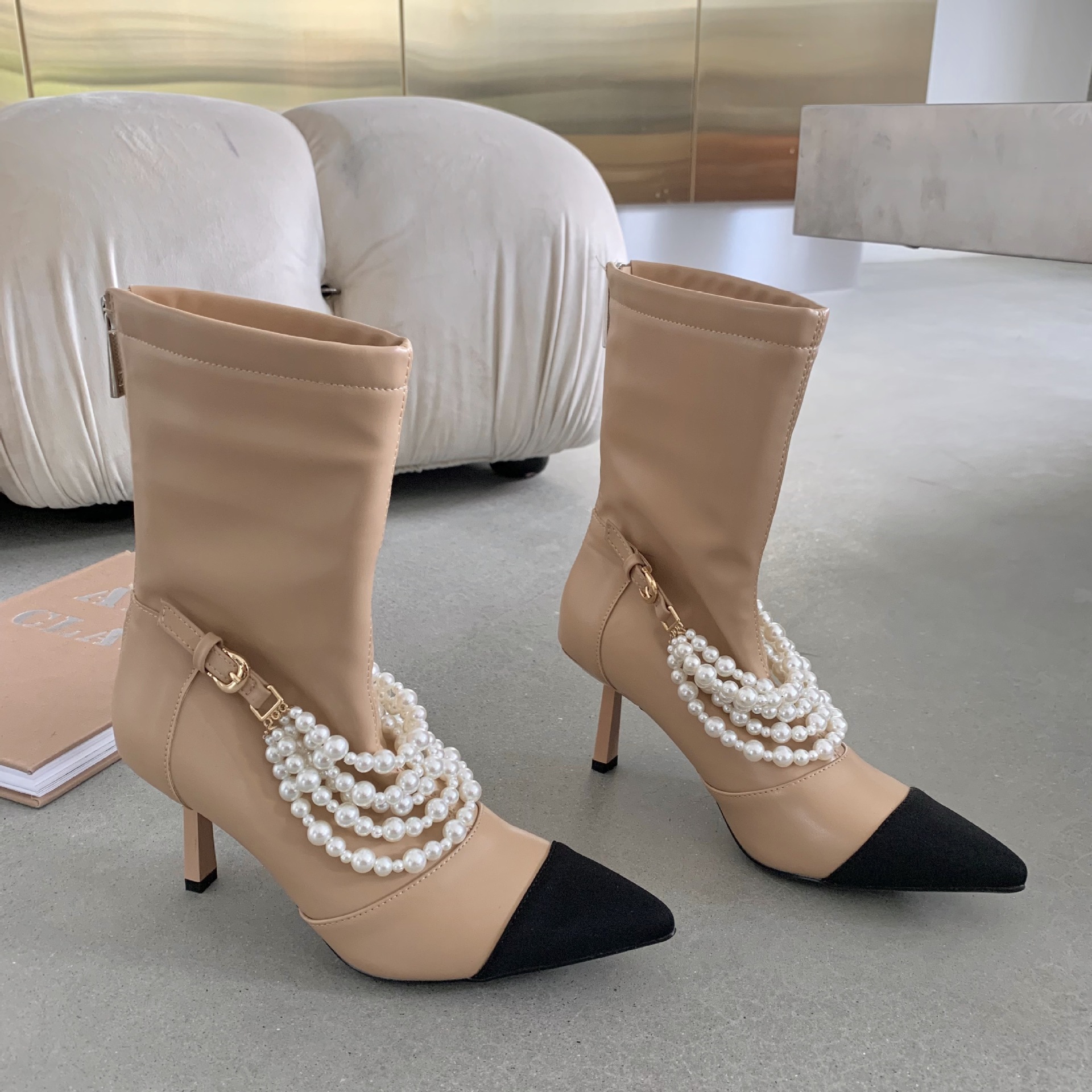 Botas de tacón de aguja con cuentas de perlas puntiagudas para mujer, nihaostyles, venta al por mayor de ropa NSCA77720