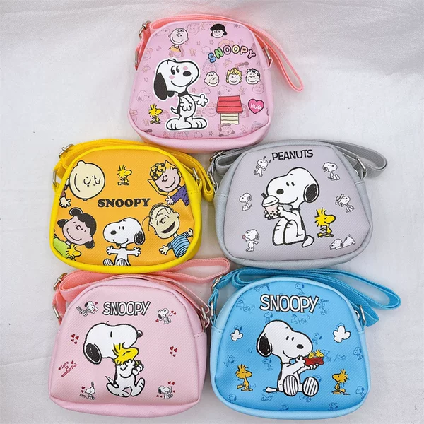 Cute Kidsren's Crossbody Shoulder Bag Snoopy Double-Sided Printed Small Shoulder Bag Kindergarten Primary School Students Carry-On Shoulder Bag