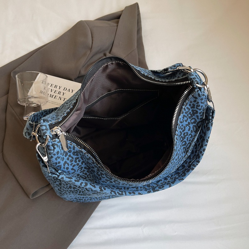 Bolso de hombro para mujer de gran capacidad de viaje casual 2024 nueva lona de moda con estampado de leopardo bolso de mensajero al por mayor