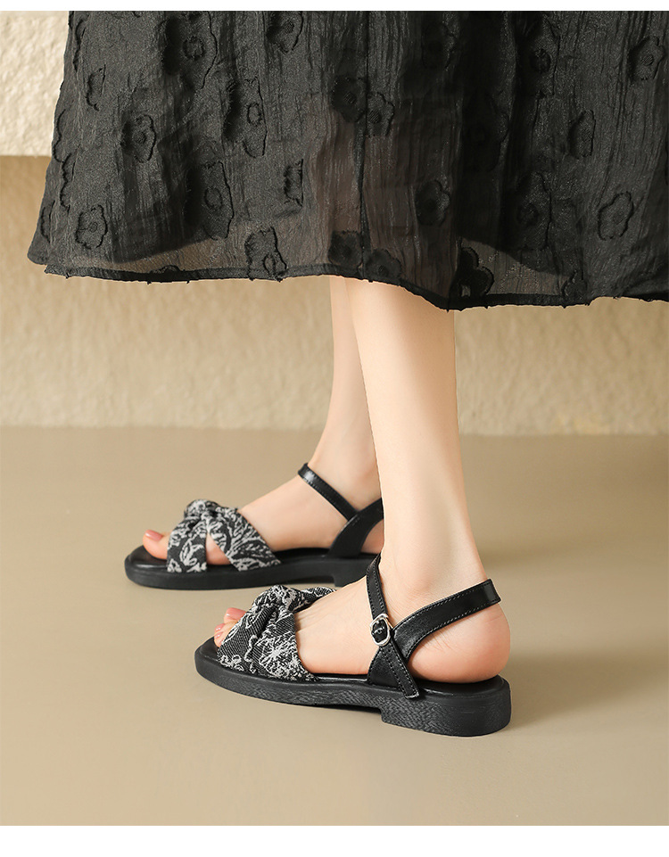 Sandal nữ quai ngang cổ điển họa tiết hoa, đế dày tăng chiều cao — AY373 Đen chi tiết 22