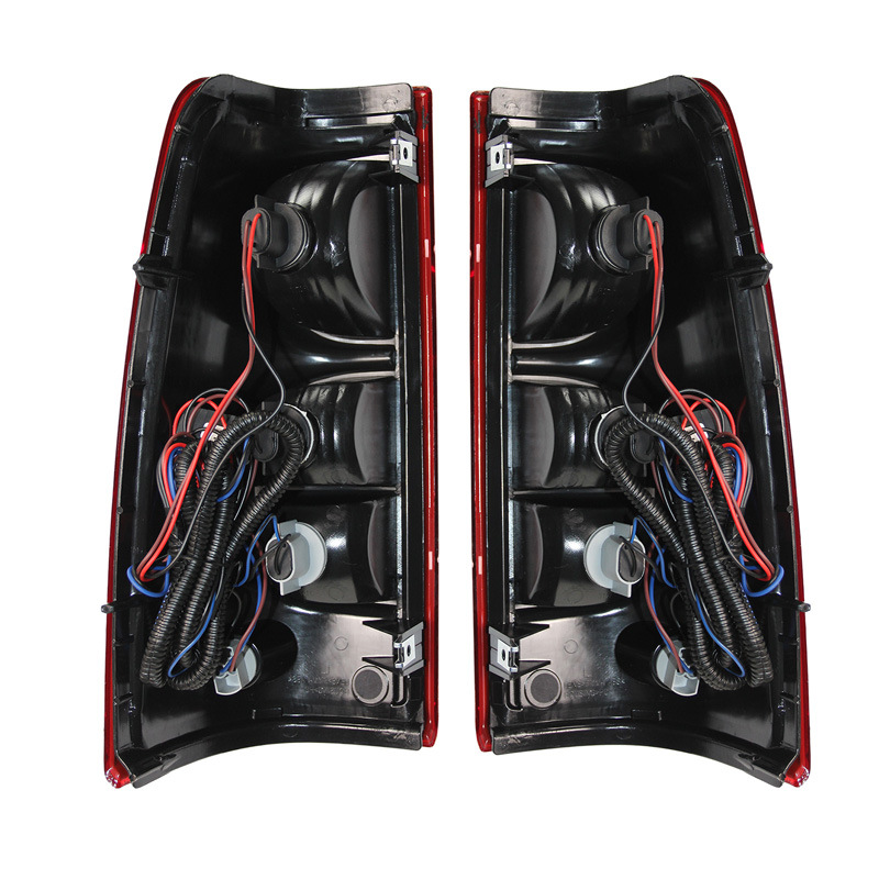 Aplicable a Chevrolet 03 - 06 Silverado luz trasera original Solod halógeno modelo de borde rojo