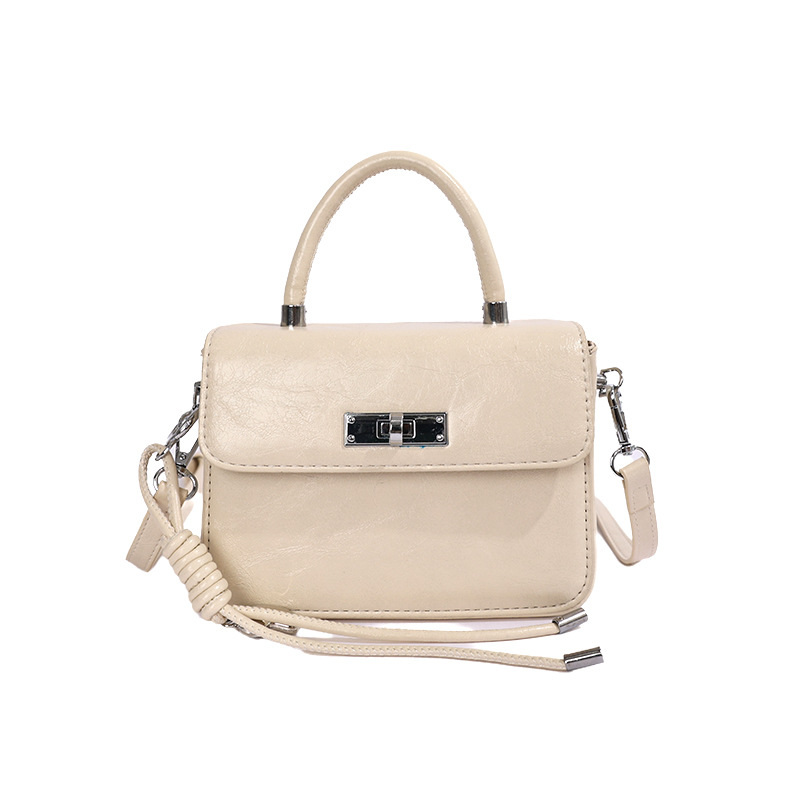 2026 nueva moda de alta sensación bolso bolso pequeño bolso cuadrado de mujer bolso de hombro de estilo extranjero bolso de transporte diario